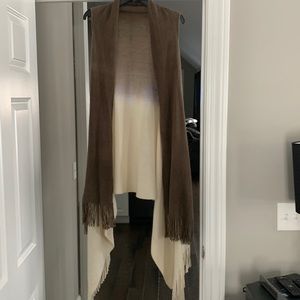 Cream/tan sleeveless duster